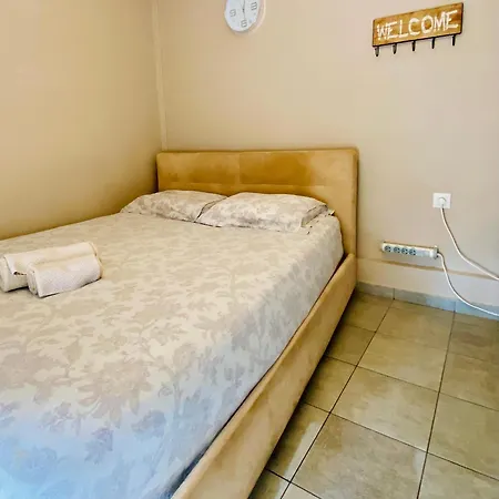 Elegant In The Center Of City. Apartament *